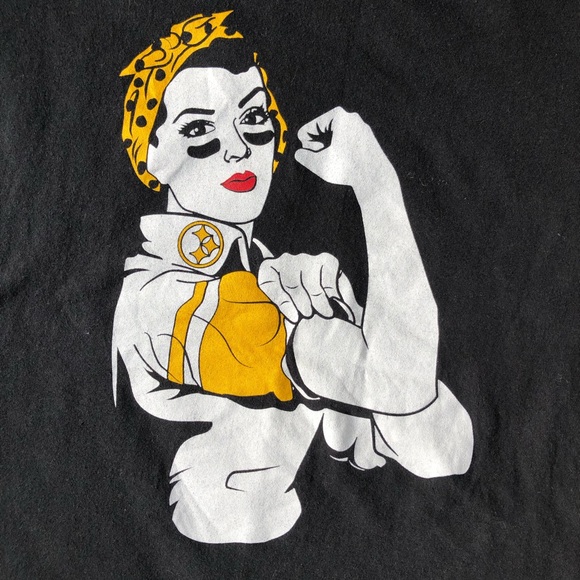 Rosie the riveter Tshirt - Picture 2 of 6